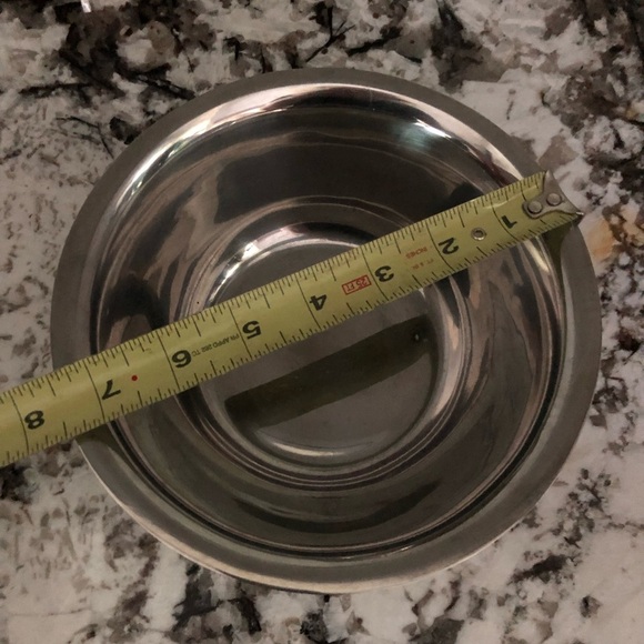 Vintage Stainless Steel Japan Bowls Set with Floral Details - Picture 7 of 12